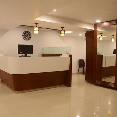 ואדודרה Hotel Ideal מראה חיצוני תמונה