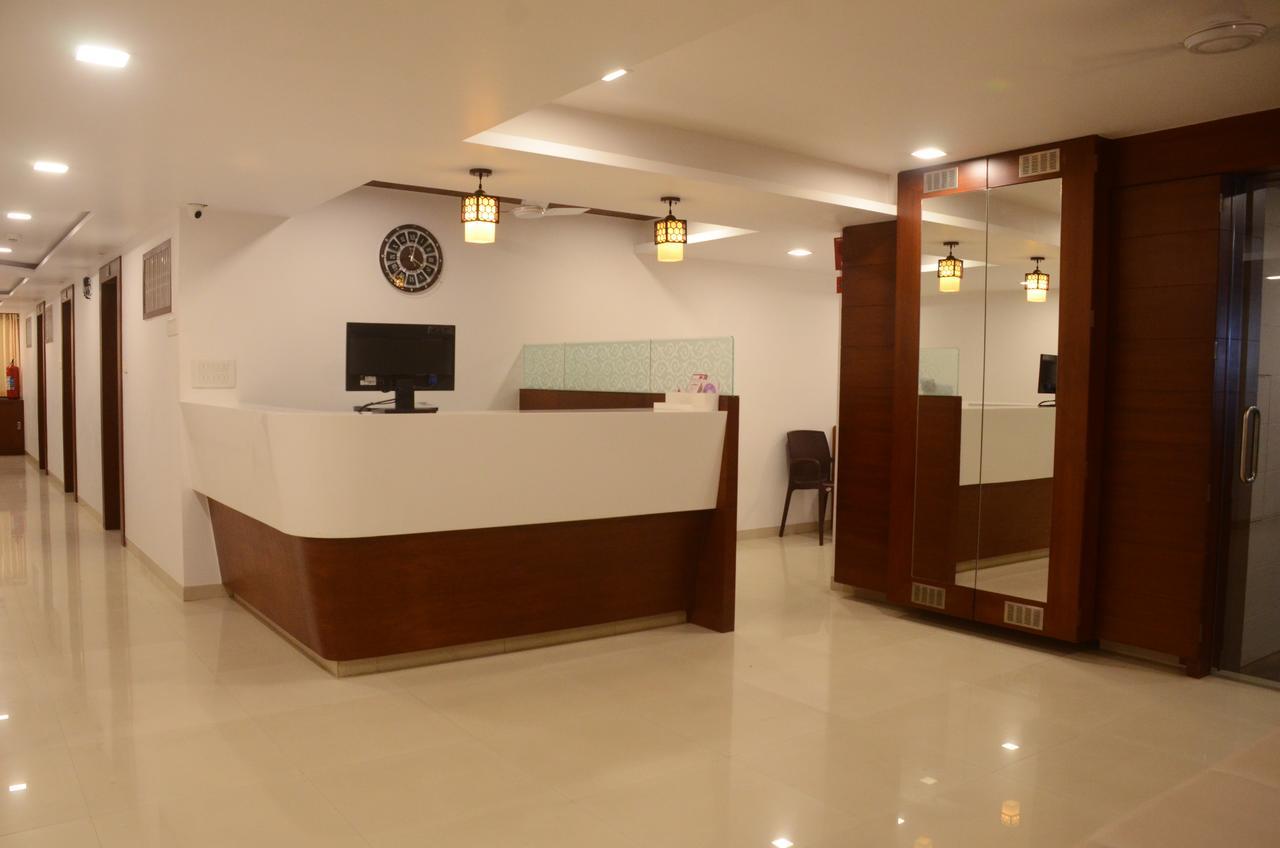 ואדודרה Hotel Ideal מראה חיצוני תמונה