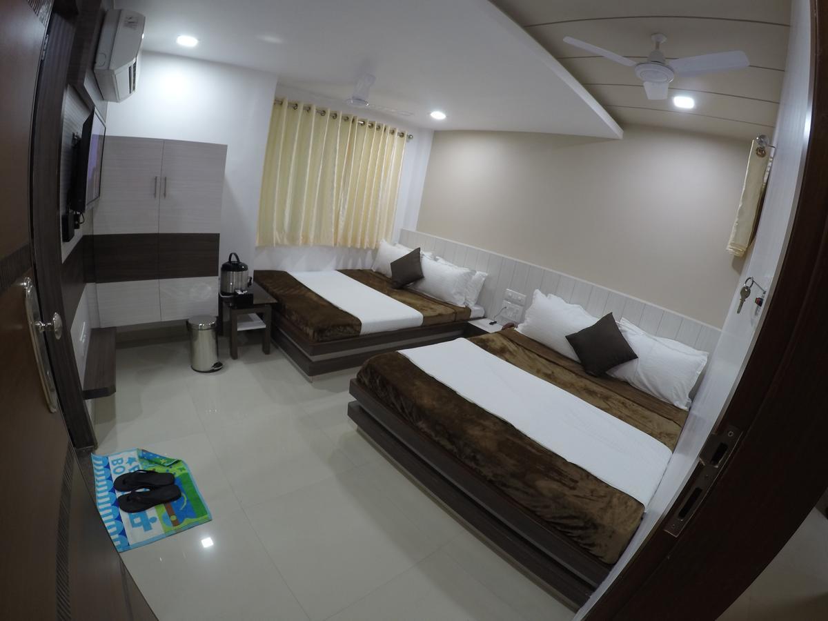 ואדודרה Hotel Ideal מראה חיצוני תמונה