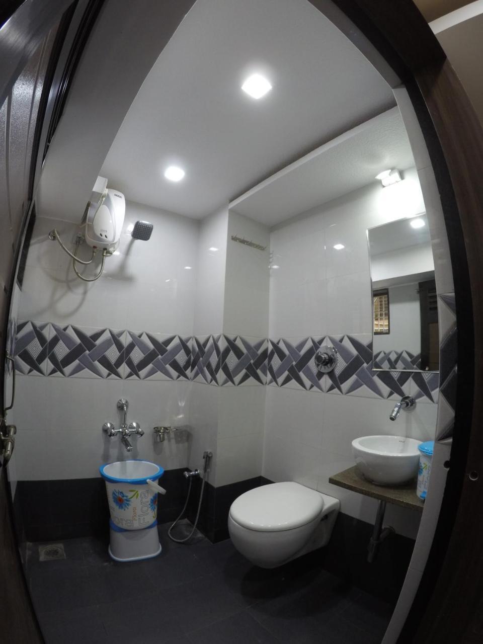 ואדודרה Hotel Ideal מראה חיצוני תמונה