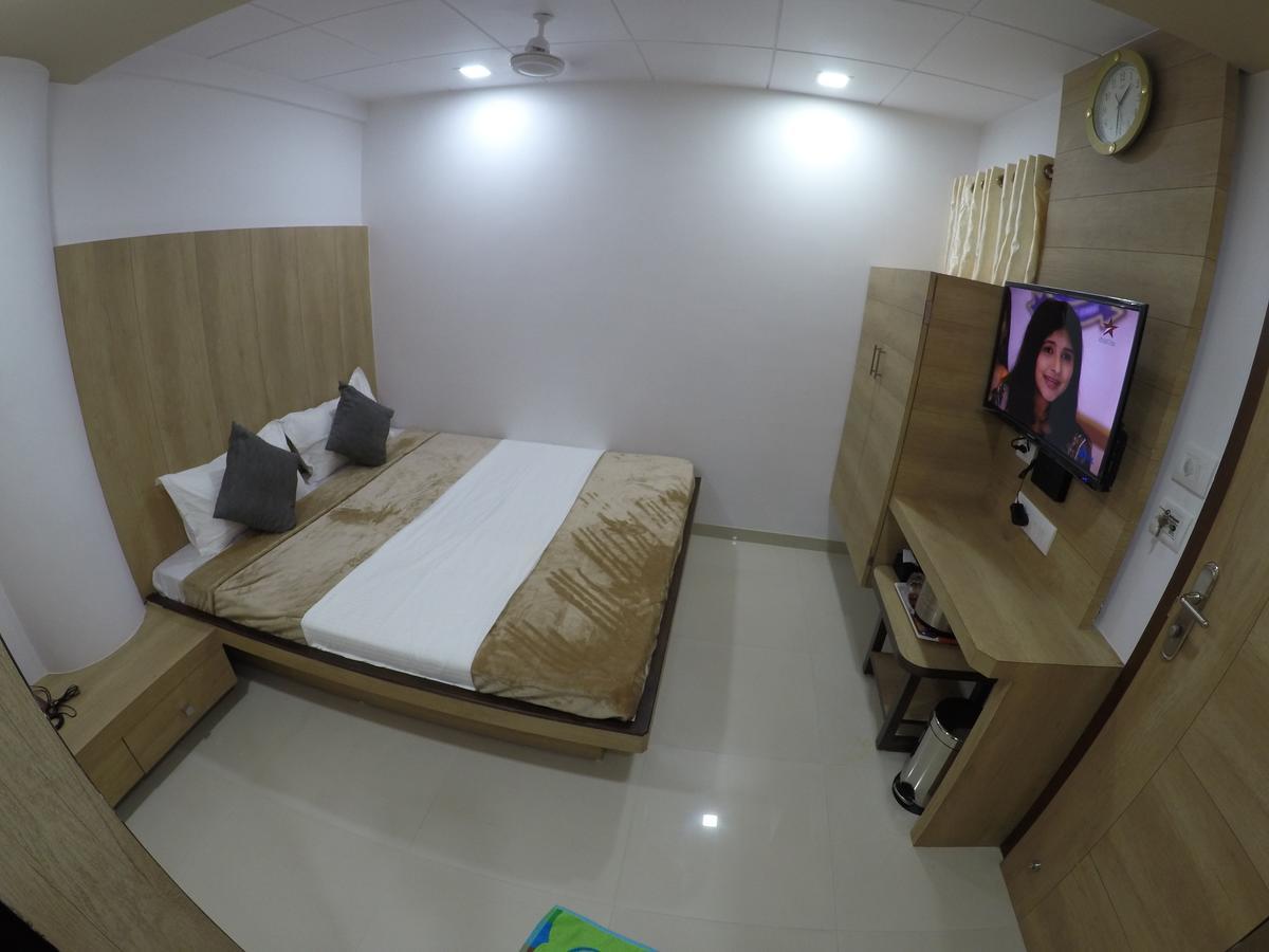 ואדודרה Hotel Ideal מראה חיצוני תמונה